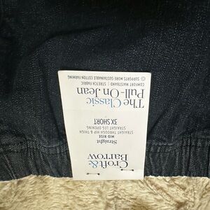 Croft and Barrow pull on jeans.